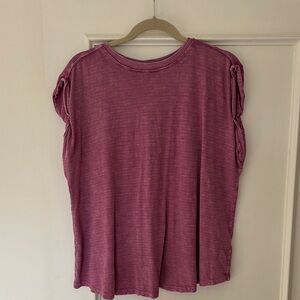Pilcro Short Sleeve Tee in Dusty Rose with Twist Sleeve Detail